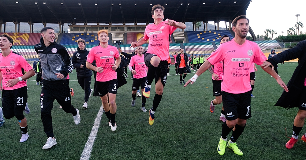 Saluden al líder: el Athletic Club Palermo en la cima del podio